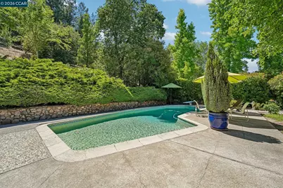 340 Donald Dr, Moraga, CA 94556 - Photo 30