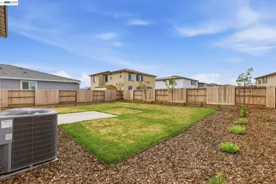 2261 Hewins Street, Manteca, CA 95337 - Photo 22
