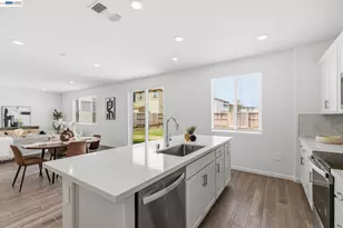 2261 Hewins St, Manteca, CA 95337 - Photo 8