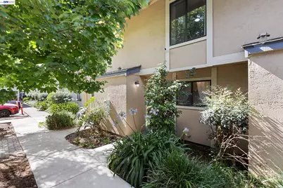 2161 Northwood Cir #D, Concord, CA 94520 - Photo 8