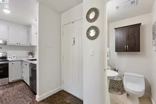 2161 Northwood Cir, Concord, CA 94520 - Photo 22