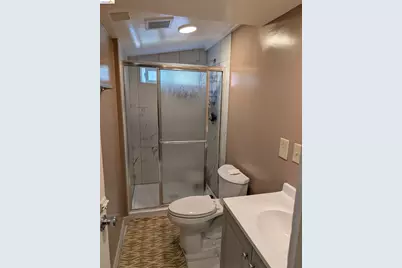 1086 66th St, Oakland, CA 94608 - Photo 20