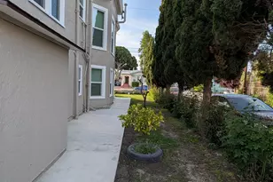 1086 66th St, Oakland, CA 94608 - Photo 6