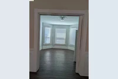 1086 66th St, Oakland, CA 94608 - Photo 12