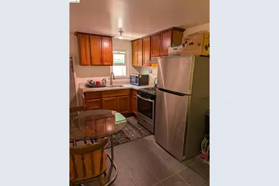 1086 66th St, Oakland, CA 94608 - Photo 28