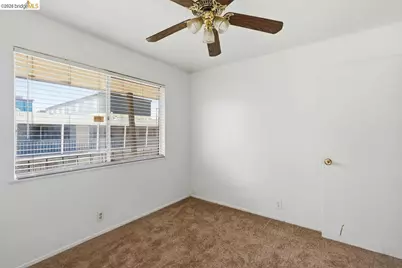 933 41st St, Oakland, CA 94608 - Photo 40