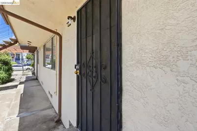 933 41st St, Oakland, CA 94608 - Photo 18