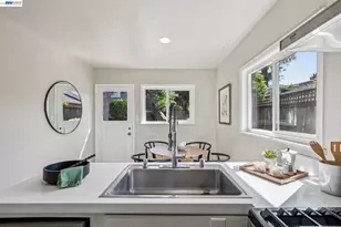 2452 Potomac St, Oakland, CA 94602 - Photo 20