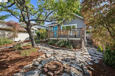2452 Potomac St, Oakland, CA 94602 - Photo 2