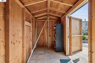 2452 Potomac St, Oakland, CA 94602 - Photo 46