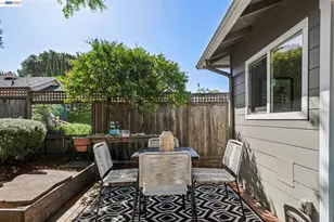 2452 Potomac St, Oakland, CA 94602 - Photo 30