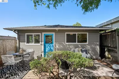 2452 Potomac St, Oakland, CA 94602 - Photo 32