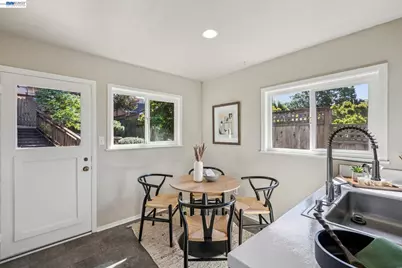 2452 Potomac St, Oakland, CA 94602 - Photo 22