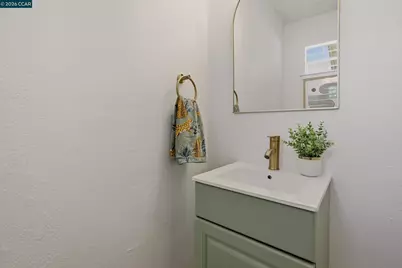 2321 Sunshine Dr, Concord, CA 94520 - Photo 16