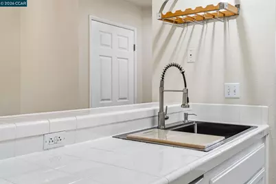 260 Caldecott Ln #307, Oakland, CA 94618 - Photo 22