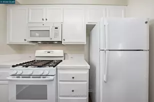 260 Caldecott Ln, Oakland, CA 94618 - Photo 24