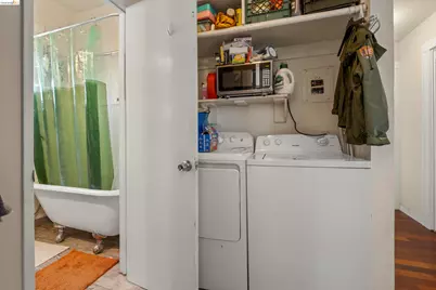 1032 Magnolia St, Oakland, CA 94607 - Photo 26