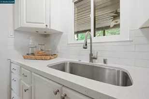 2082 Overhill Rd, Concord, CA 94520 - Photo 10