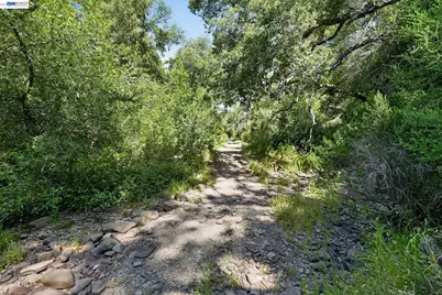 2989 Singalong Way, Sunol, CA 94586 - Photo 34