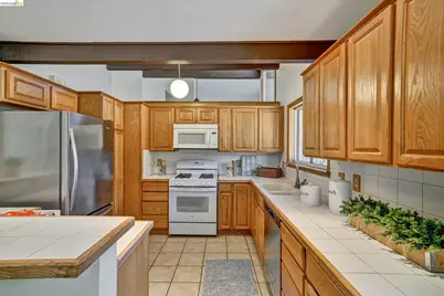 2826 Wright Ave, Pinole, CA 94564 - Photo 18