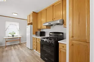 1100 101st Ave, Oakland, CA 94603 - Photo 18