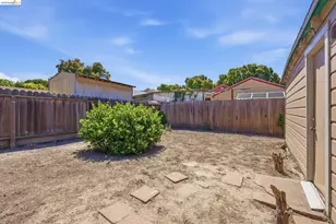 1100 101st Ave, Oakland, CA 94603 - Photo 30