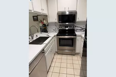 272 Galano Plaza, Union City, CA 94587 - Photo 2