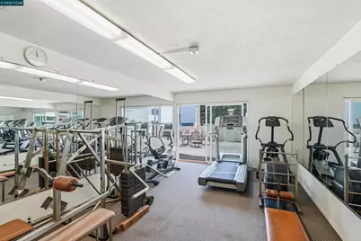 250 Whitmore St #106, Oakland, CA 94611 - Photo 34