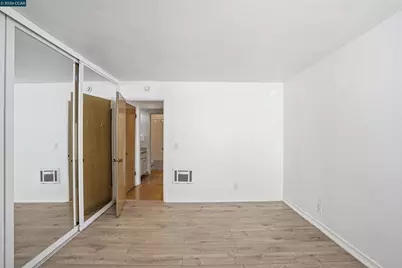 250 Whitmore St #106, Oakland, CA 94611 - Photo 16