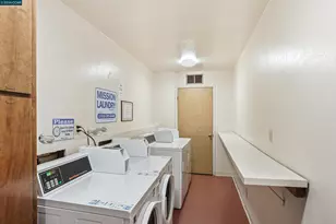 250 Whitmore St, Oakland, CA 94611 - Photo 36