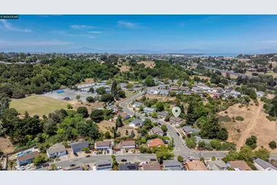2081 Hoke Dr, Pinole, CA 94564 - Photo 60