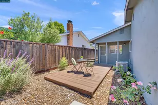 3573 Falcon Dr, Concord, CA 94520 - Photo 32