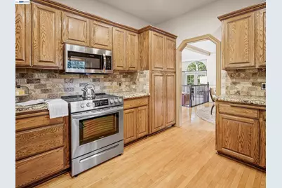 8681 Winding Way, Fair Oaks, CA 95628 - Photo 12