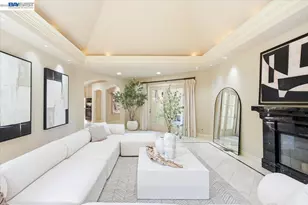 13388 Surrey Ln, Saratoga, CA 95070 - Photo 20