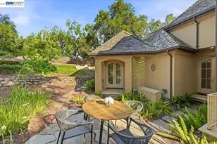 13388 Surrey Ln, Saratoga, CA 95070 - Photo 46