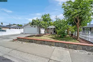 1446 Sunshine Dr, Concord, CA 94520 - Photo 2