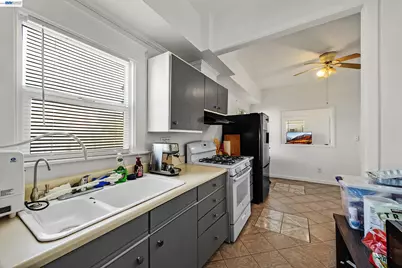 1010 4th St, Antioch, CA 94509 - Photo 14