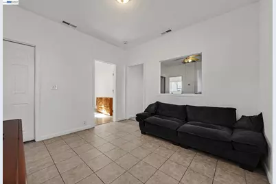 1010 4th St, Antioch, CA 94509 - Photo 6