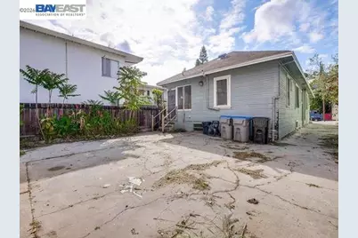 335 Saint John, San Jose, CA 95112 - Photo 22