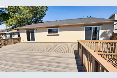 1264 Beach Ct, Discovery Bay, CA 94505 - Photo 10