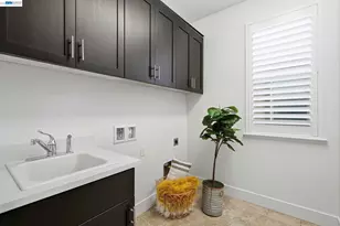 416 Dewitt Ln, Alameda, CA 94501 - Photo 20