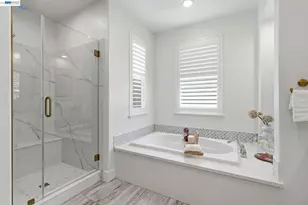 416 Dewitt Ln, Alameda, CA 94501 - Photo 16