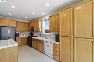 1205 Nellis Ct, Pittsburg, CA 94565 - Photo 14