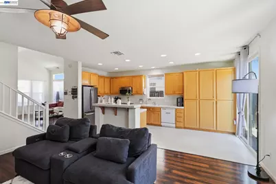 1205 Nellis Ct, Pittsburg, CA 94565 - Photo 12