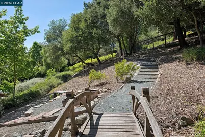 31 Sandy Ct, Orinda, CA 94563 - Photo 44