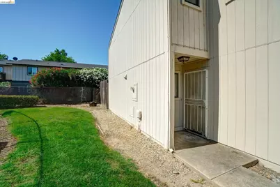 1351 Hood Rd, Sacramento, CA 95825 - Photo 2