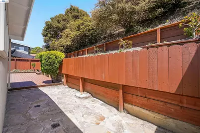 716 Courtland Avenue, Richmond, CA 94805 - Photo 42