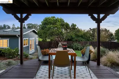 7008 Thornhill Dr, Oakland, CA 94611 - Photo 42