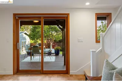 7008 Thornhill Dr, Oakland, CA 94611 - Photo 30