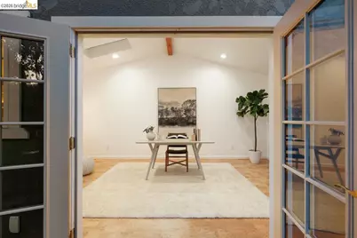7008 Thornhill Dr, Oakland, CA 94611 - Photo 54